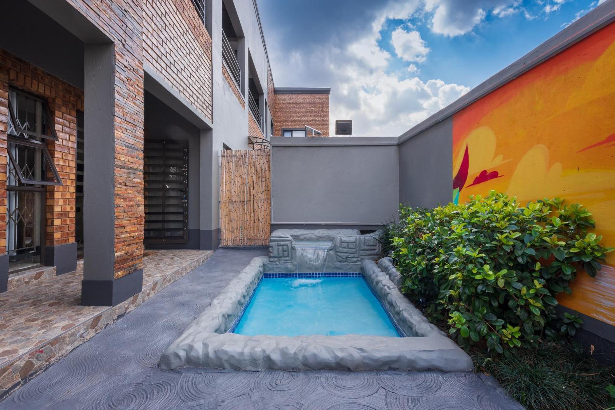 Evans Village - Apartments & Spa 约翰内斯堡 外观 照片